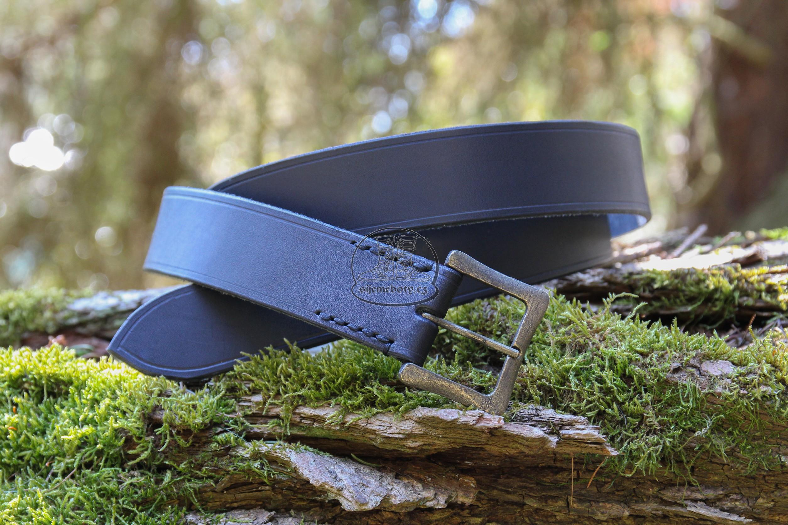 Středověký kožený opasek