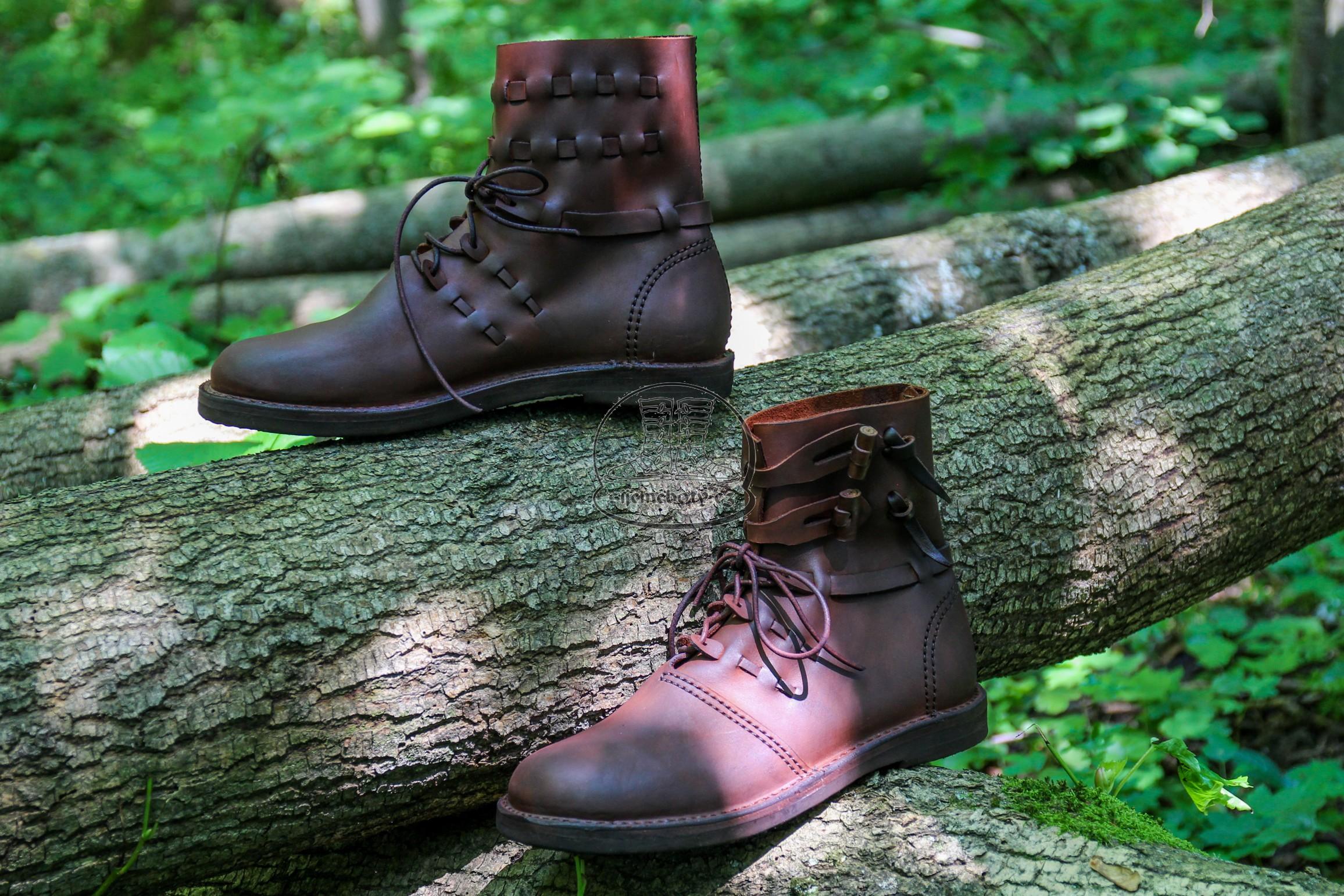 Středověké kožené boty