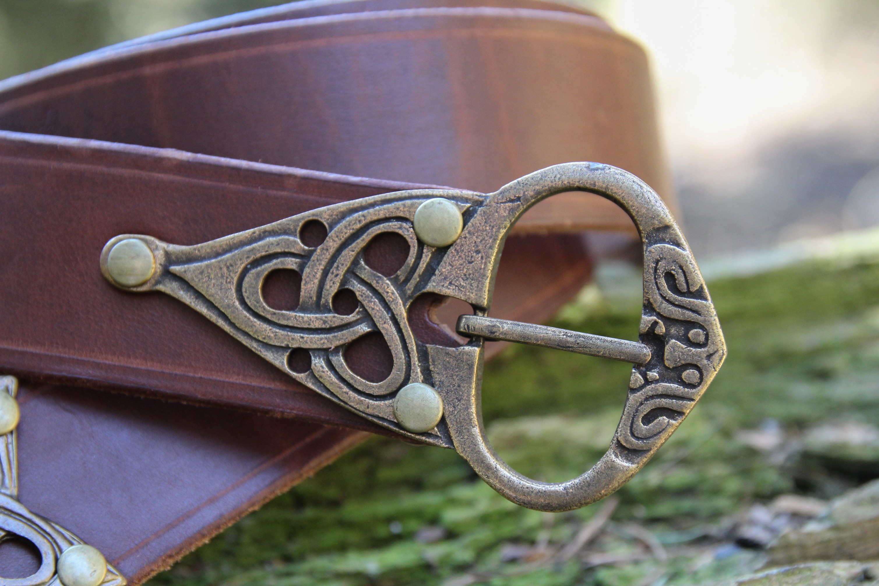 Vikingský opasek s přezkou