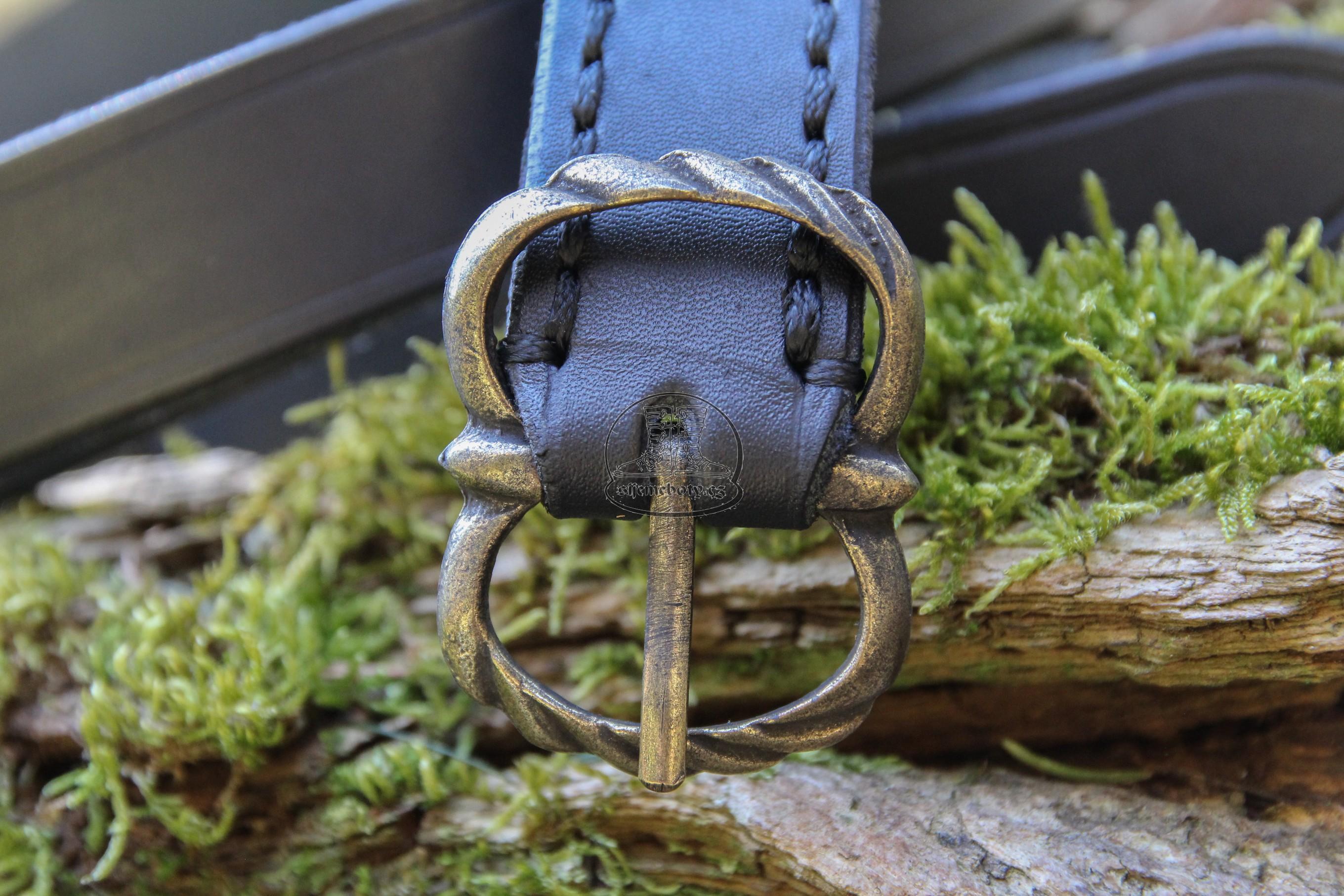 Kožený opasek ze 16. století