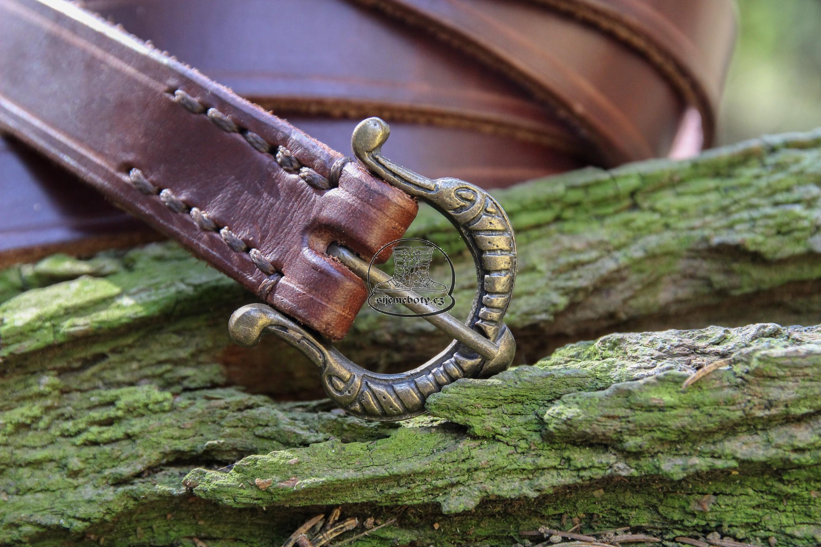 Historický vikingský opasek