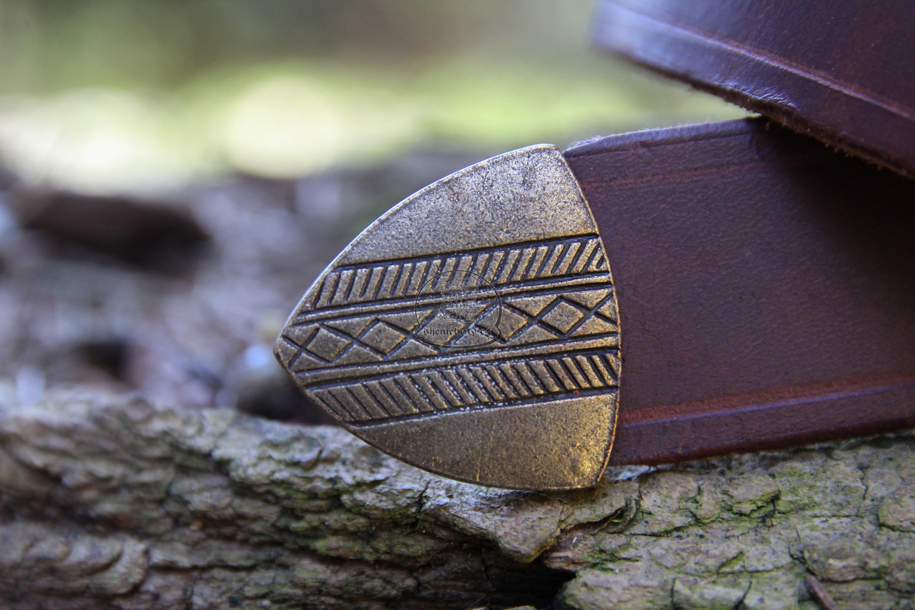 Vikingský kožený opasek s přezkou